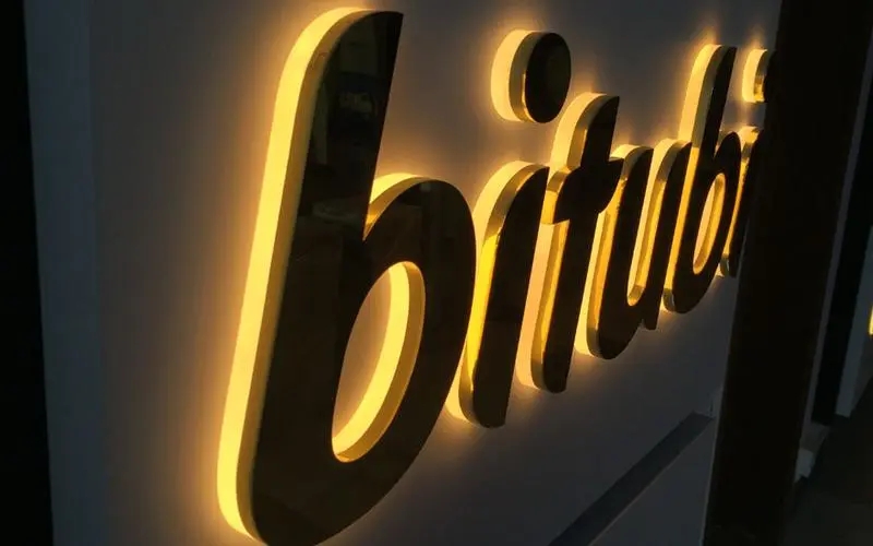 四川广告公司户外广告不同  产品香蕉视频软件不同