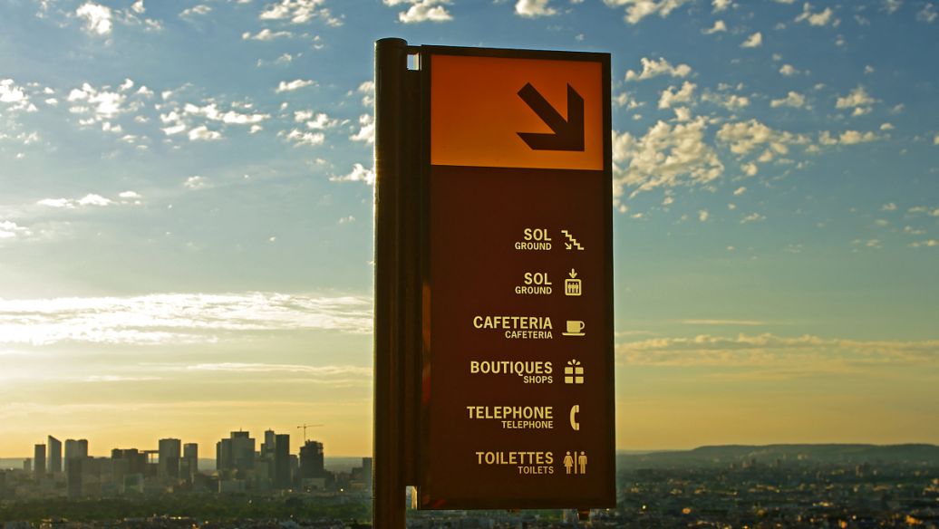 成都广告香蕉视频软件公司招牌的材料选择