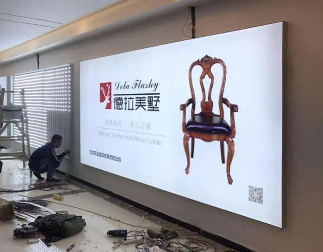 成都广告香蕉视频软件灯箱的安装和维护的技巧？