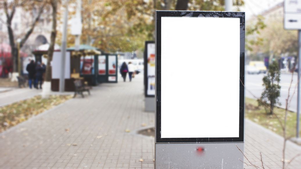 成都广告香蕉视频软件必知的十大广告灯箱